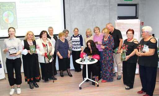 Zdjęcie do Joanna Laprus &ndash; rok w rytmie natury i tradycji